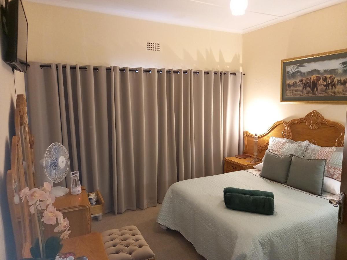 Mitat Guesthouse Beaufort West Eksteriør billede