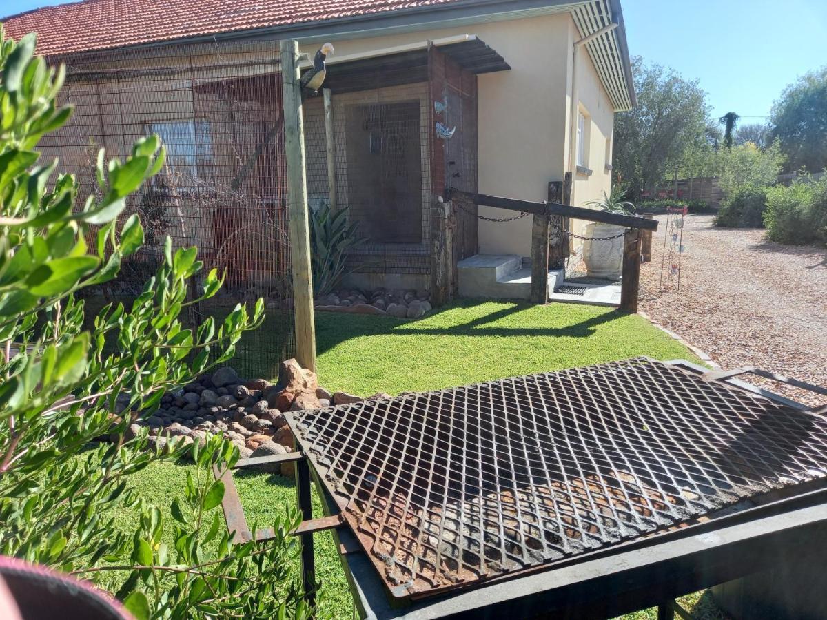 Mitat Guesthouse Beaufort West Eksteriør billede